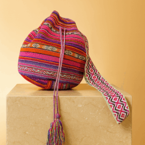 Bolsa Artesanal Andina Multicolorida Com Alça Geométrica.